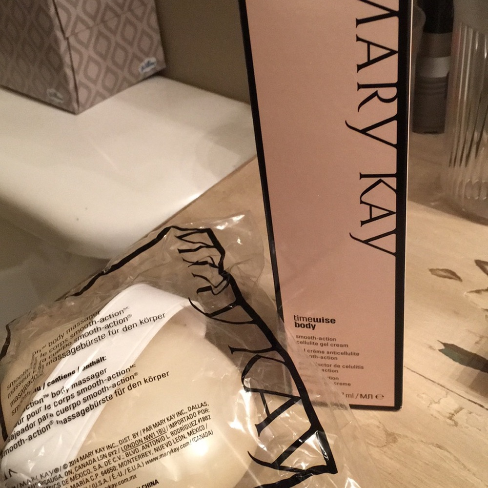 Mary Kay Timewise (cellulite cream) & massager